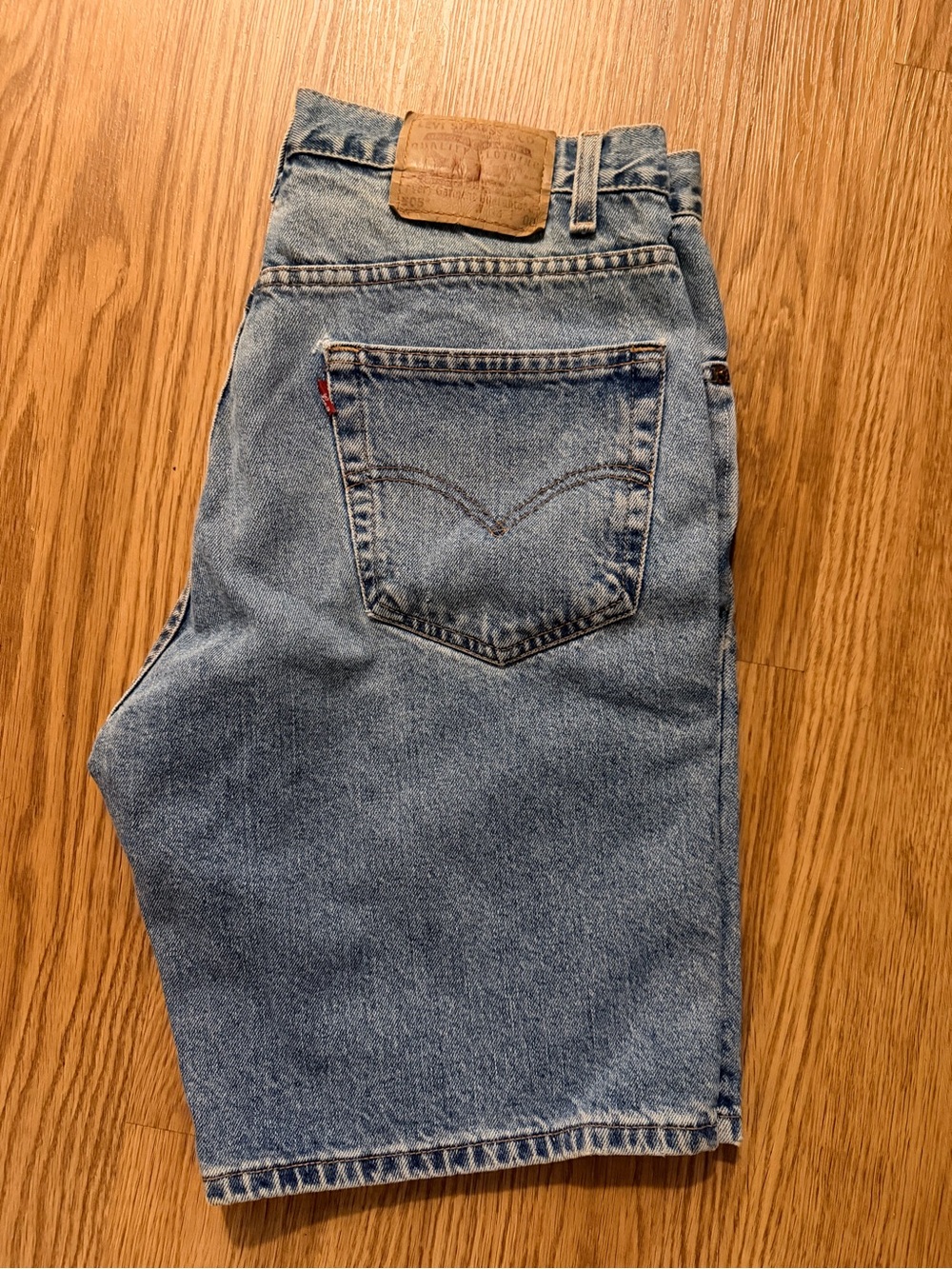 Vintage Levi's Men's Blue Denim Shorts